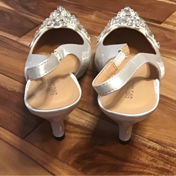 NIB - white satin fabric rhinestone slingback pumps - Picture 4 of 5